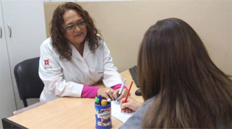 El Hospital Rawson ofrece acompañamiento integral para mejorar la comunicación de personas con afasia
