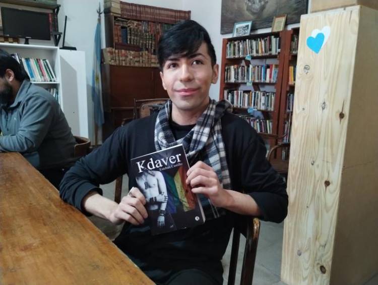 Esteban Castillo y su libro "Kdaver", una obra que transforma el dolor, la exclusión y la salud mental en un mensaje de reflexión