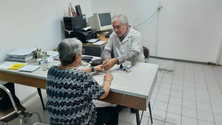 Brindan acompañamiento integral para cuidar la salud de las personas mayores