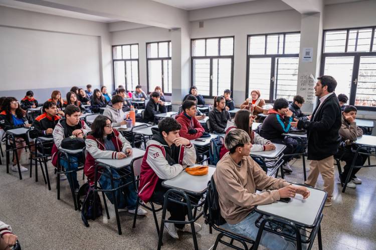 Más de 1.300 estudiantes participaron de talleres de exploración vocacional