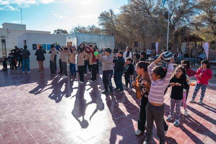 La Mesa de Responsabilidad Social compartió una jornada con los estudiantes de Mogna y Los Puestos
