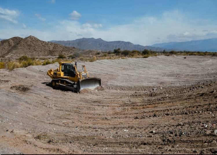 Comité de Emergencia: Con recursos de la provincia, Hidráulica inició trabajos de encauzamiento en el Río Jáchal