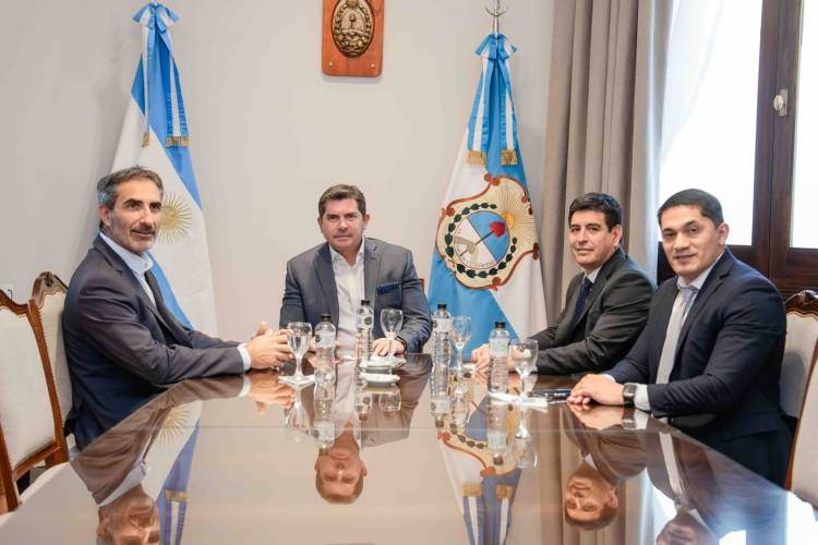 Orrego recibió a una autoridad de una compañía aérea low cost
