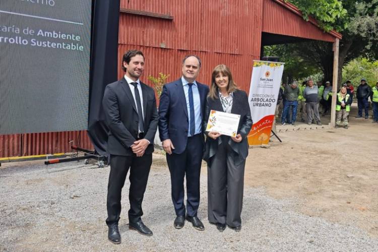 San Juan duplicó la entrega de árboles y distribuirá 8.500 ejemplares en 2026